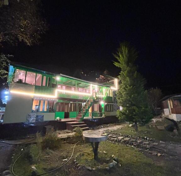 Aamiaismajoitus (B&B) The Hidden Dorf Cottage