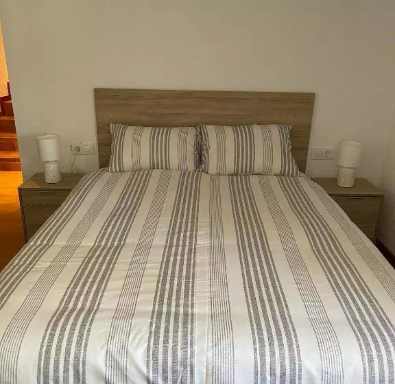 ベッドアンドブレックファースト Djm Palms   Shared Casa Rural   Casa Rural Compartida   No Es Una Casa Privada