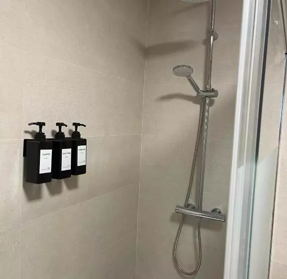 ベッドアンドブレックファースト Djm Palms   Shared Casa Rural   Casa Rural Compartida   No Es Una Casa Privada