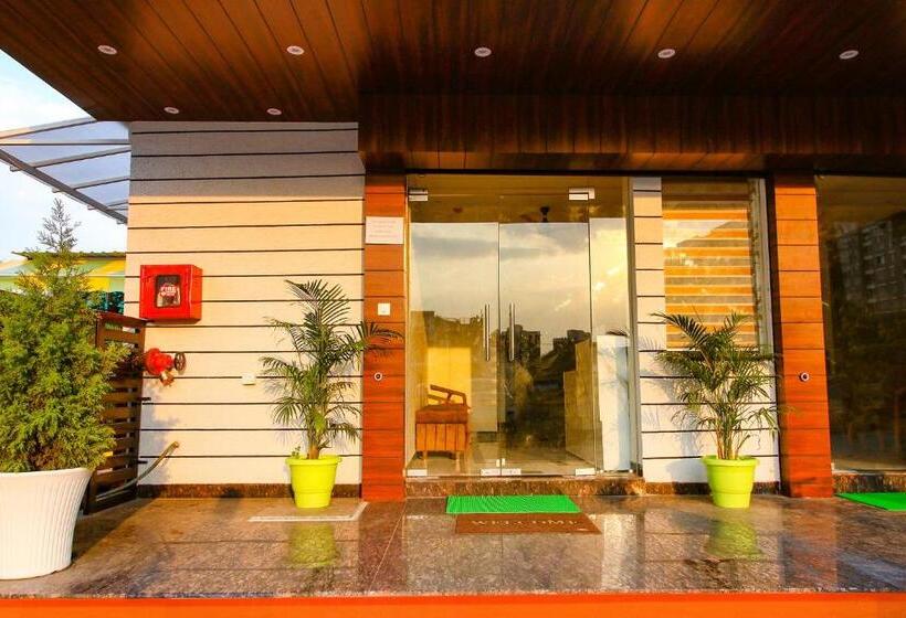 Fabhotel The Gravity Inn