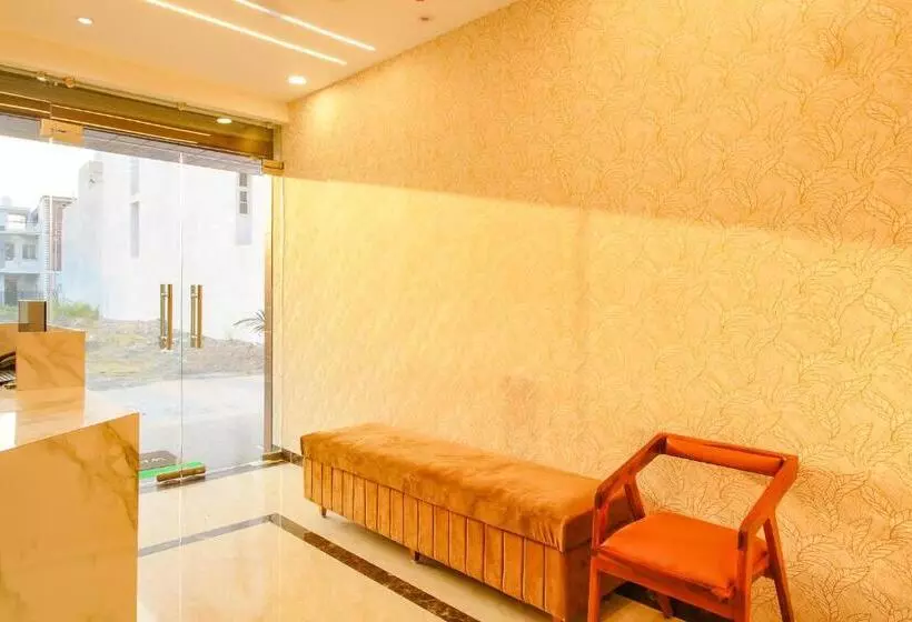 Fabhotel The Gravity Inn