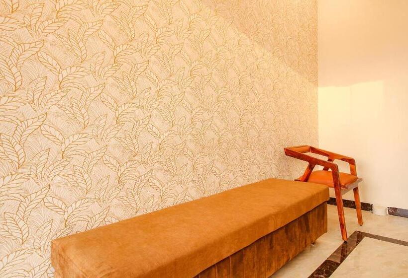 Fabhotel The Gravity Inn