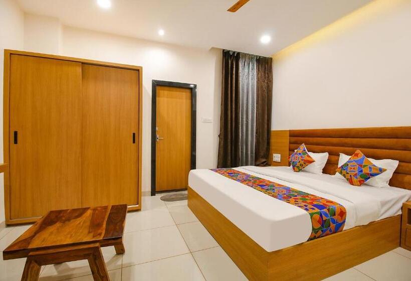 Fabhotel The Gravity Inn