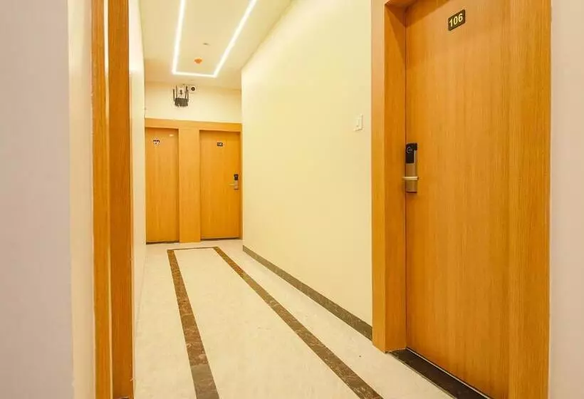 Fabhotel The Gravity Inn