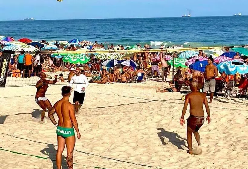 Flat Novo E Reformado Ao Lado Da Praia De Ipanema!