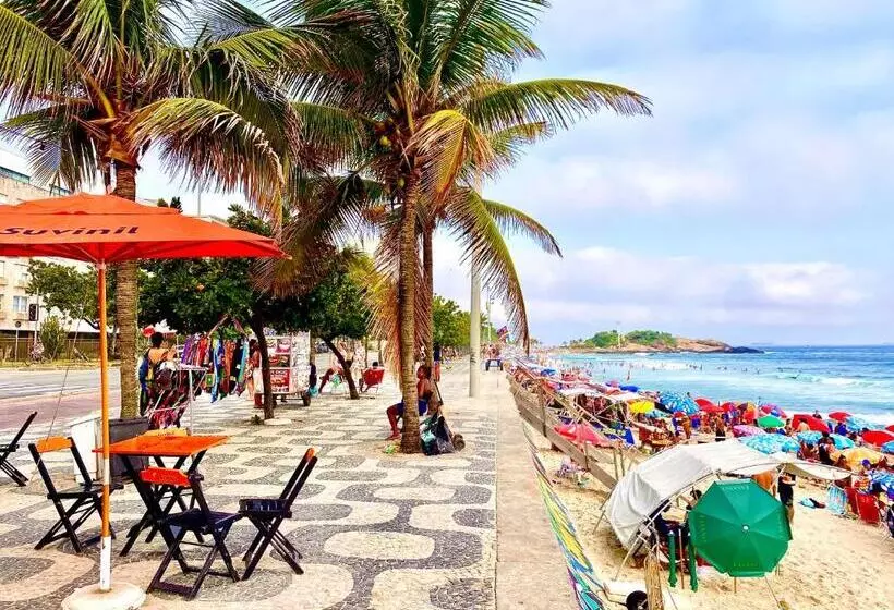 Flat Novo E Reformado Ao Lado Da Praia De Ipanema!