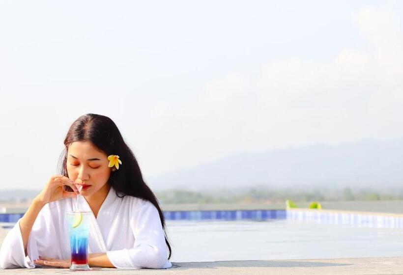 Front One Hotel Gombong