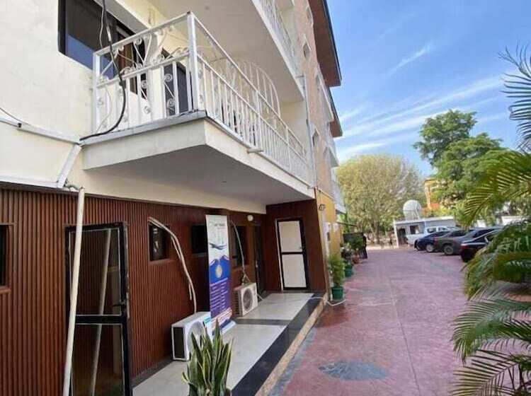 هتل Chateau De La Ray