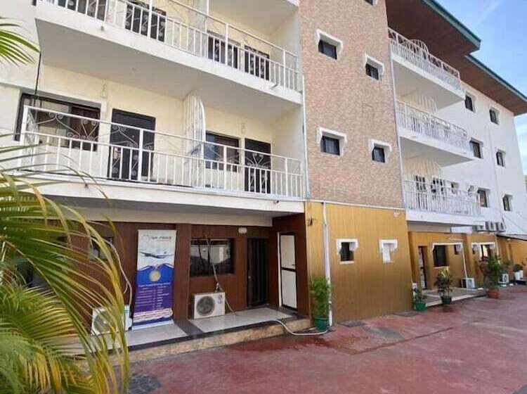 هتل Chateau De La Ray