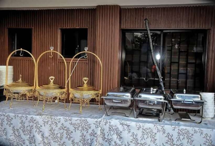 هتل Chateau De La Ray