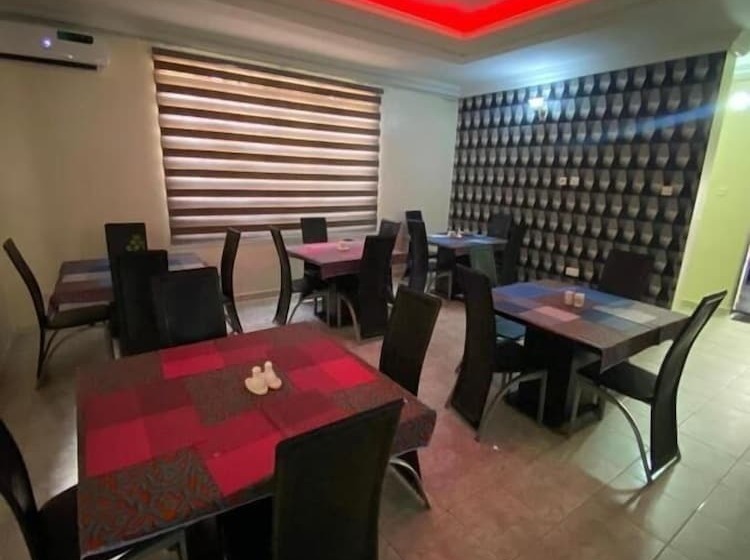 هتل Chateau De La Ray