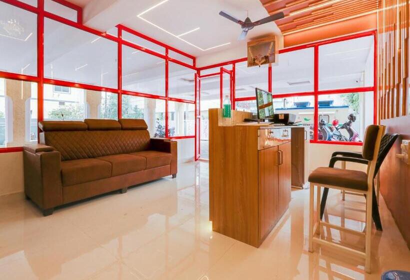 ホテル Super Collection O White Ridge Kamineni