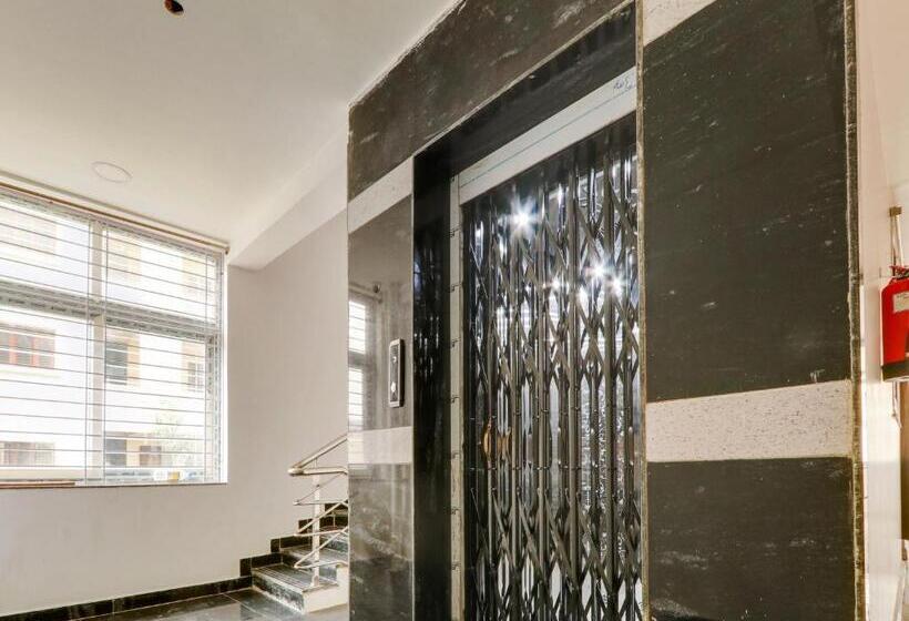 ホテル Super Collection O White Ridge Kamineni