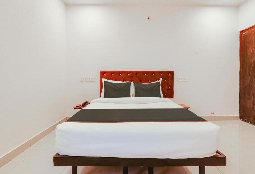 ホテル Super Collection O White Ridge Kamineni