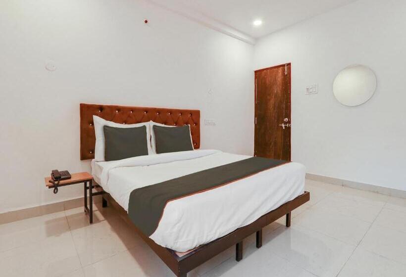 ホテル Super Collection O White Ridge Kamineni