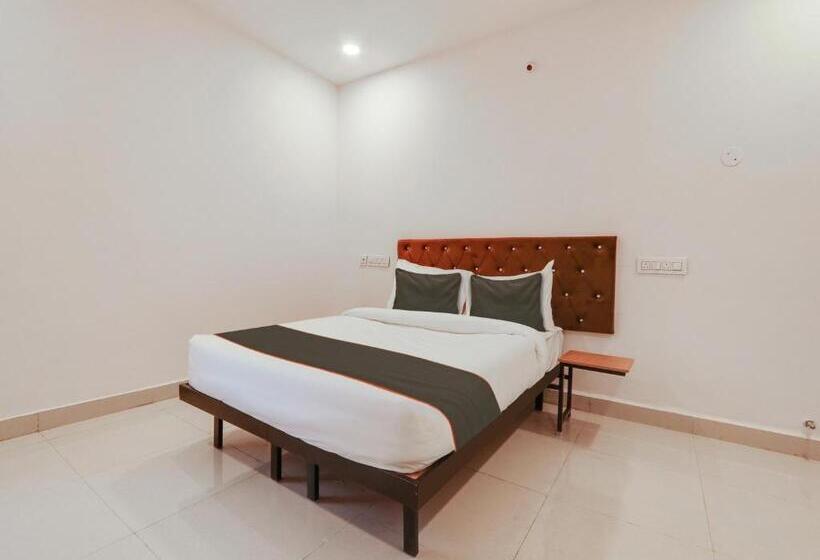 ホテル Super Collection O White Ridge Kamineni