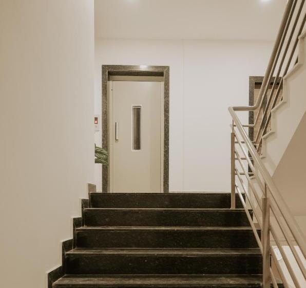 Отель Evershine Stay