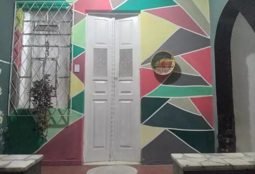 ホテル Hostel Leonardo Cinco Estrelas