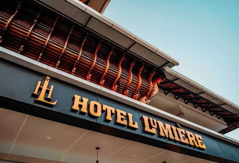 Hotel Lumiere