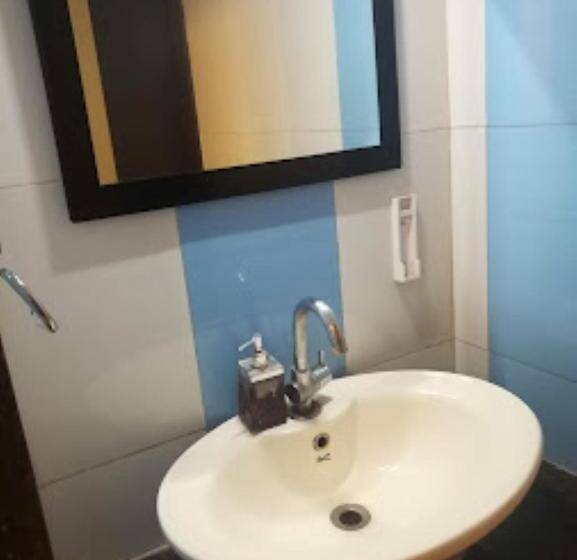 호텔 Maratha Palace,satara