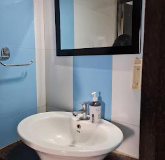 호텔 Maratha Palace,satara