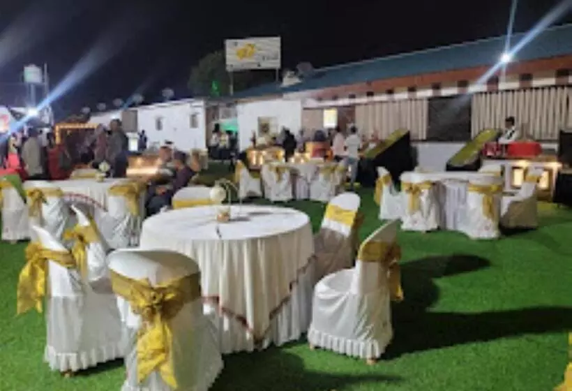Hotelli Parte Hill Resort Satara