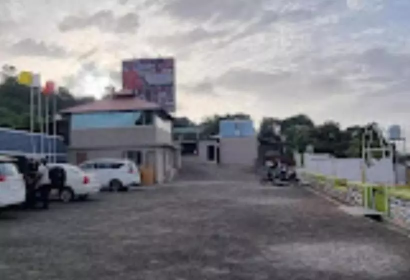 Hotelli Parte Hill Resort Satara