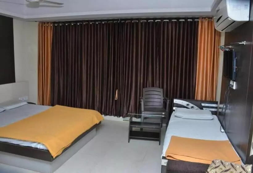 ホテル Raghav Veraval, Gujrat