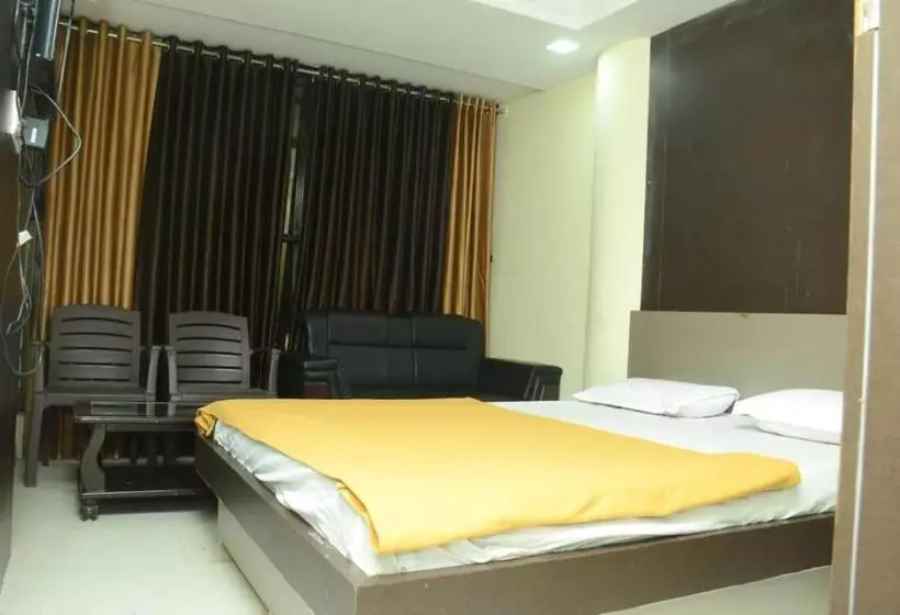 ホテル Raghav Veraval, Gujrat