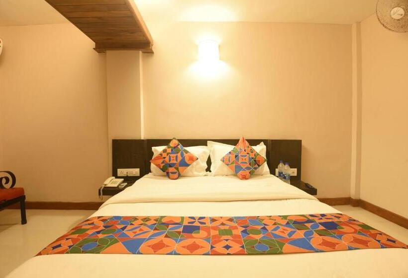 Hotel Raj Imperial By Rivasaa