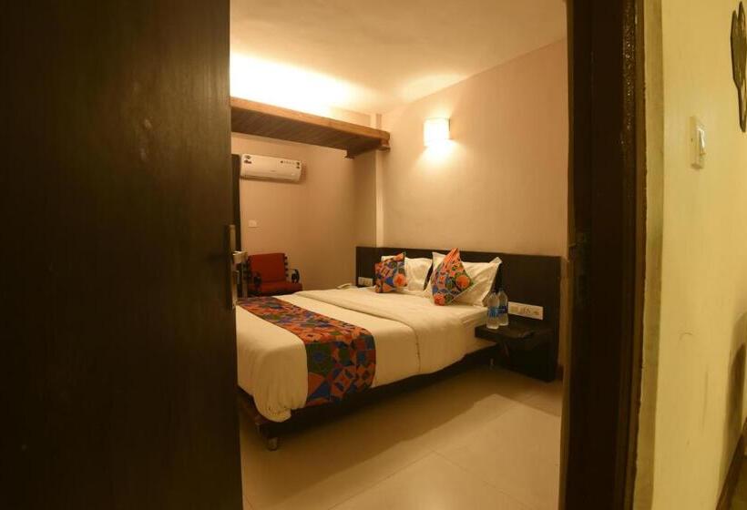 Hotel Raj Imperial By Rivasaa