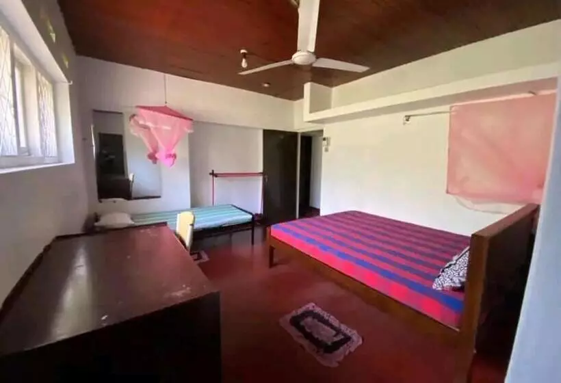 ホテル Shani Residence