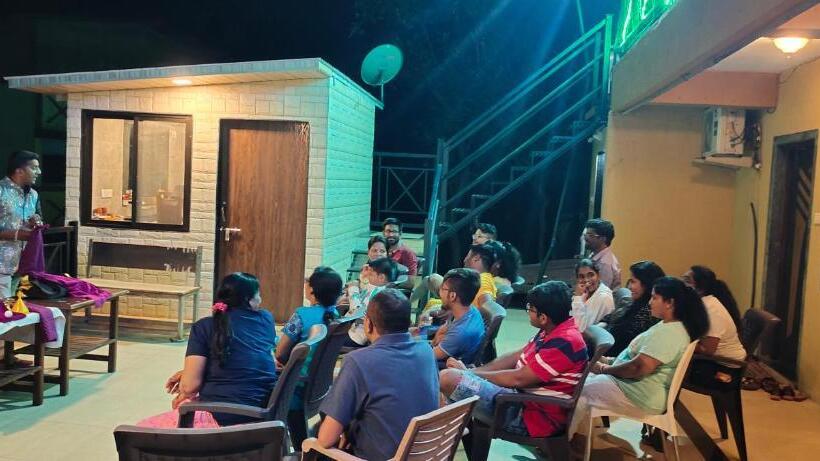 בית מלון כפרי The President House Matheran