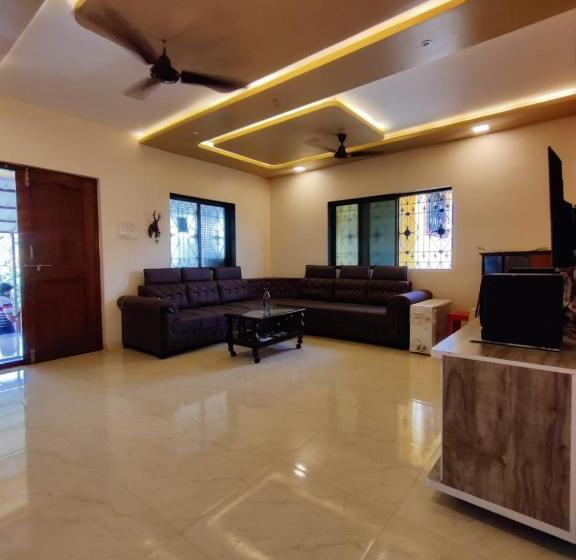 ホテル Ujwalla Villa