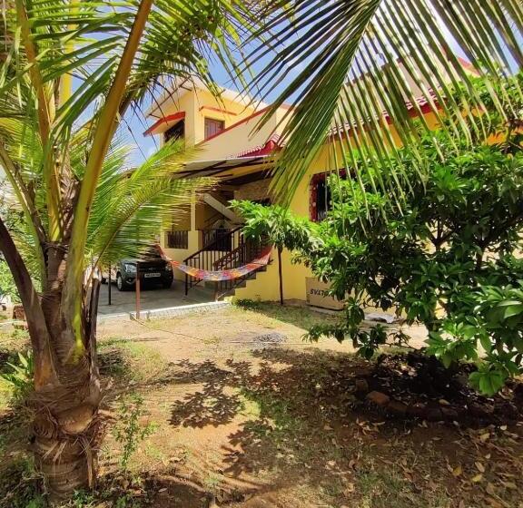 ホテル Ujwalla Villa