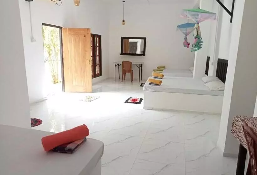 Hotelli Wild Animal Viewpoint Udawalwe