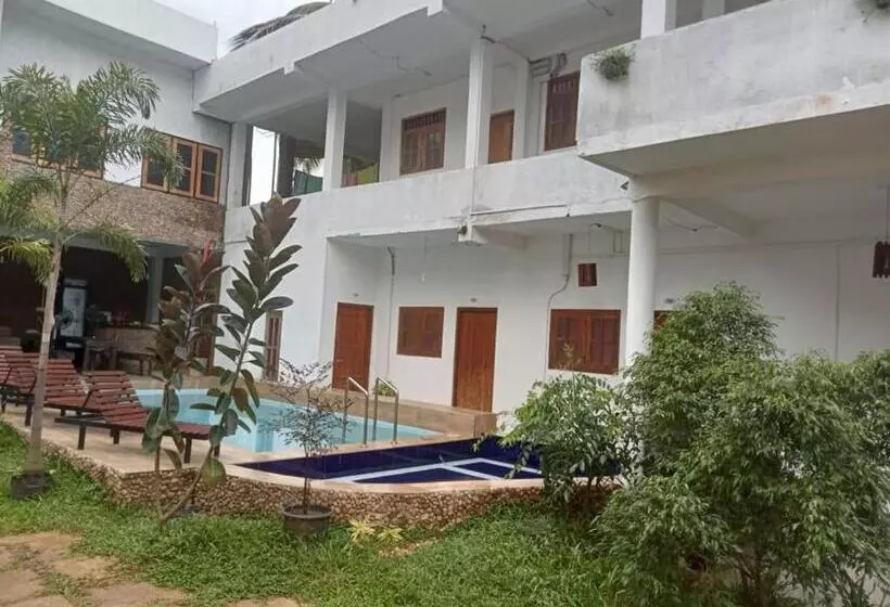 Hotelli Wild Animal Viewpoint Udawalwe