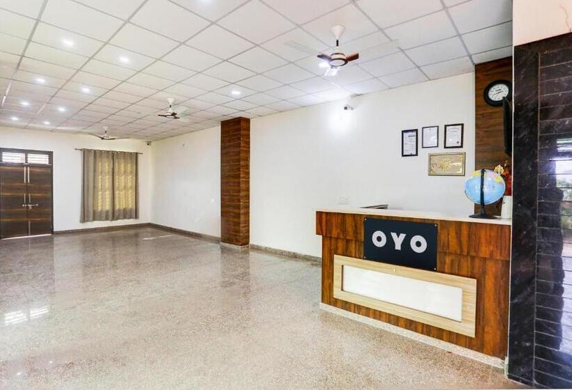 Oyo Hotel Rajhans