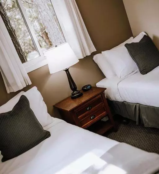 Page S Resort & Marina