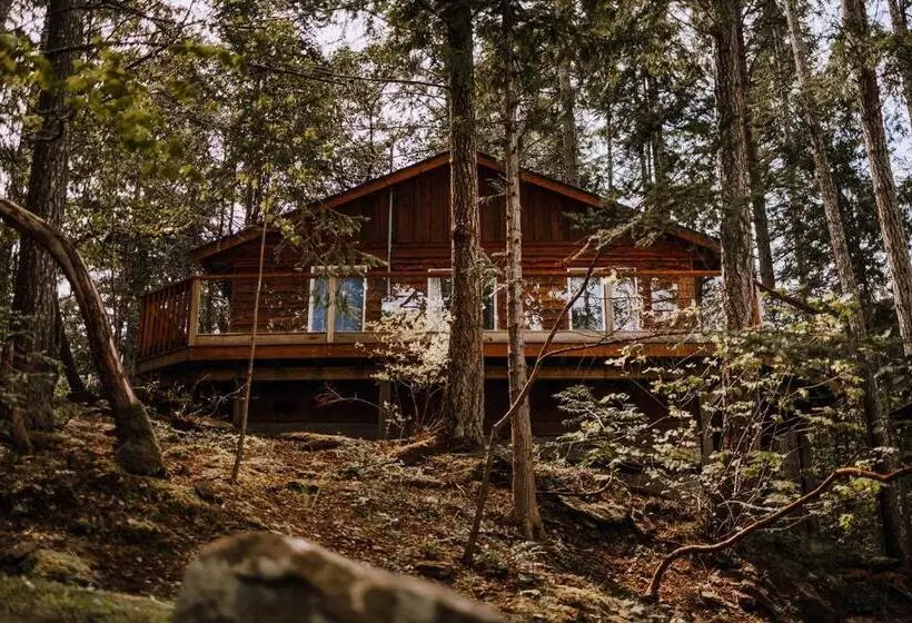 Page S Resort & Marina