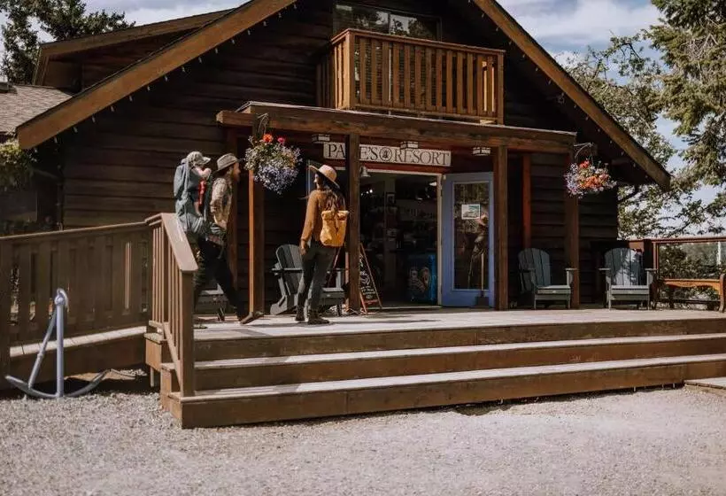 Page S Resort & Marina