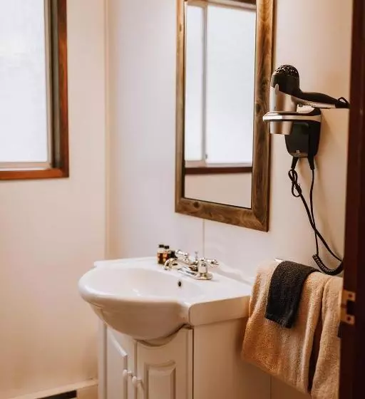 Page S Resort & Marina