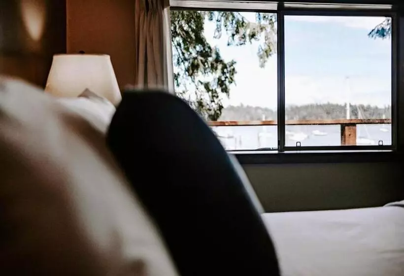 Page S Resort & Marina