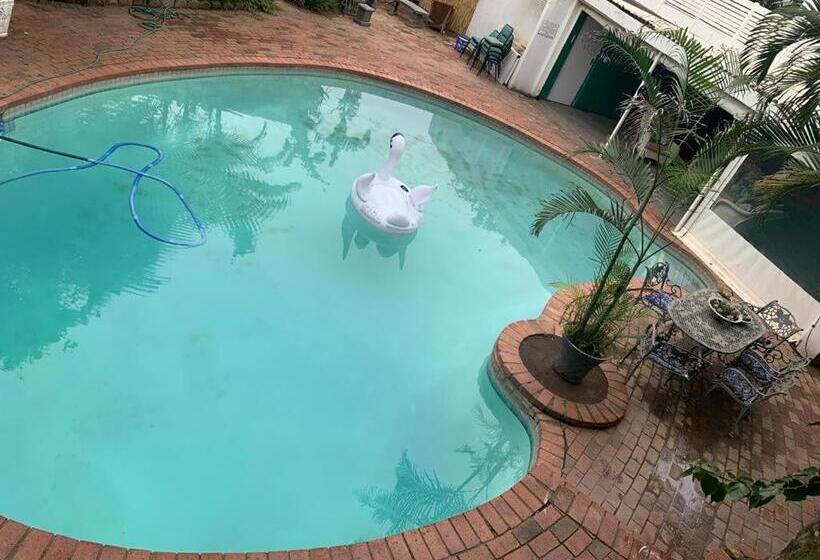 بنسيون On The Beach