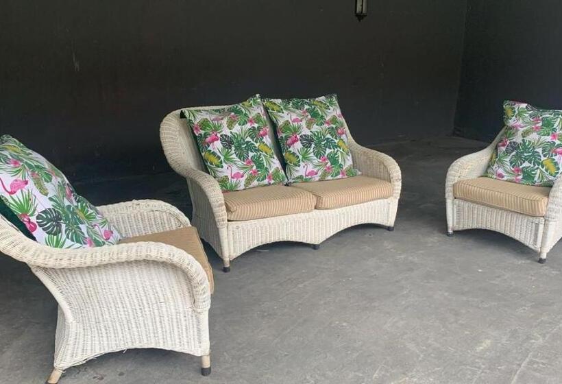 بنسيون On The Beach