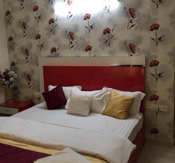 بنسيون Palm Luxury Suites & Service Apartments