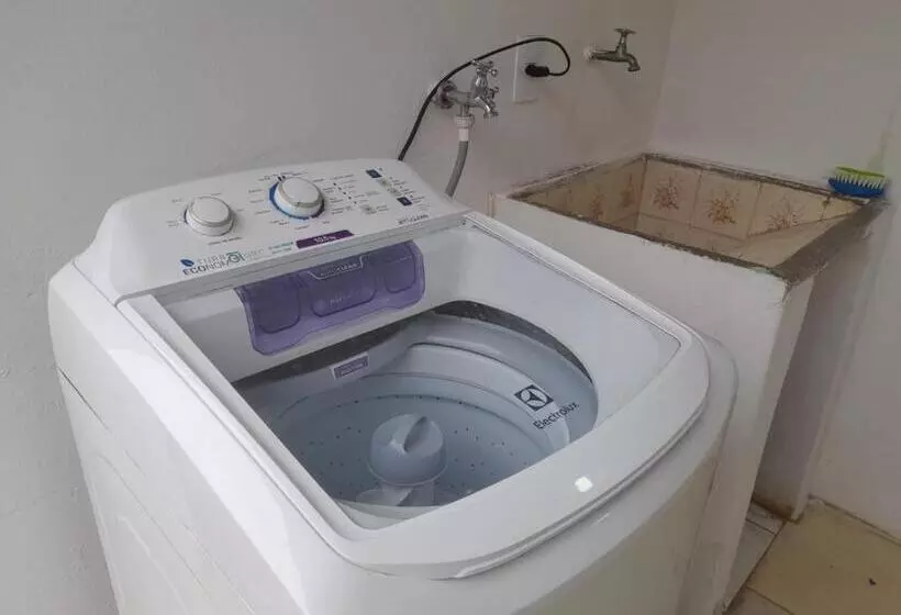 ペンション Quarto Com Quatro Camas De Solteiro