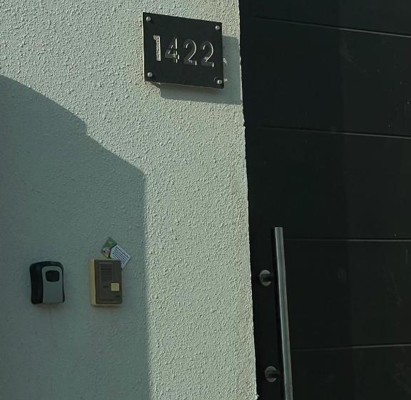 پانسیون Welcome To My House