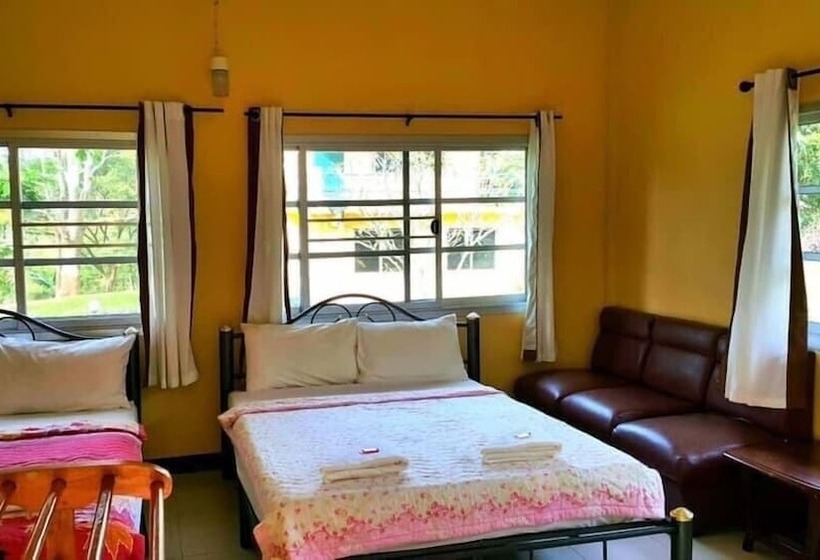 Lomakeskus Viewsuay Farsai Wangnamkaew