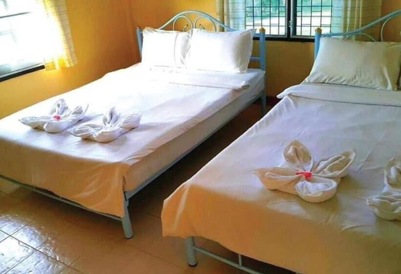 Lomakeskus Viewsuay Farsai Wangnamkaew